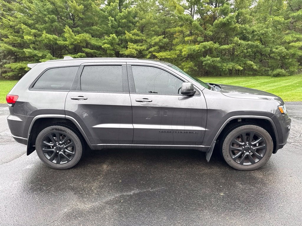 2018 Jeep Grand Cherokee Altitude 4WD