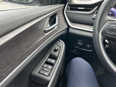 2023 Jeep Grand Cherokee L Limited 4WD