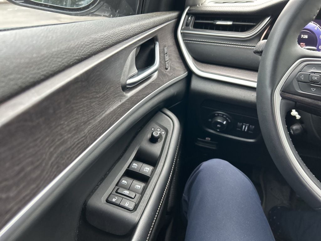 2023 Jeep Grand Cherokee L Limited 4WD