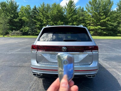 2024 Volkswagen Atlas 2.0T SEL Premium R-Line