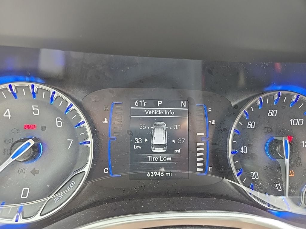 2022 Chrysler Voyager LX