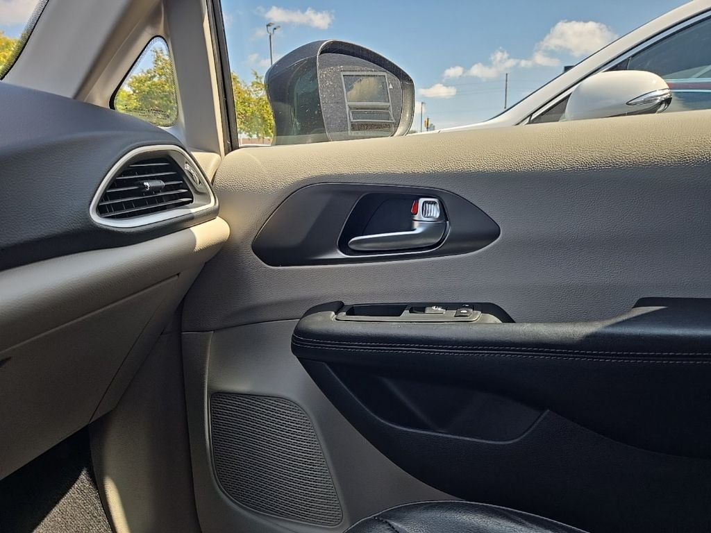 2020 Chrysler Pacifica Touring L Plus