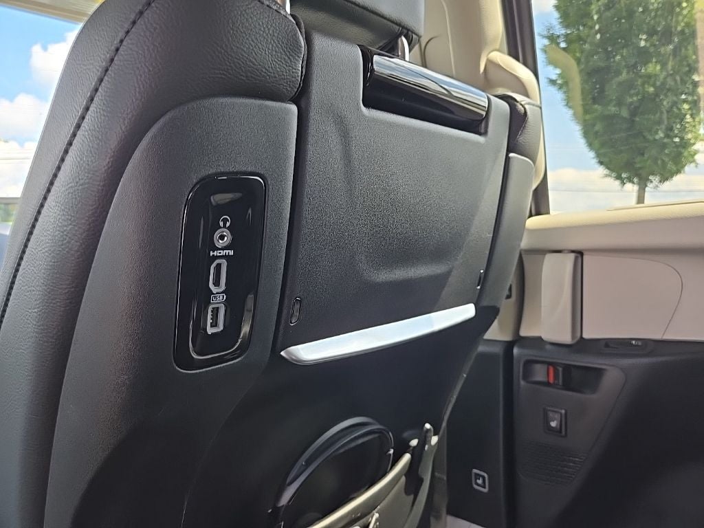 2020 Chrysler Pacifica Touring L Plus