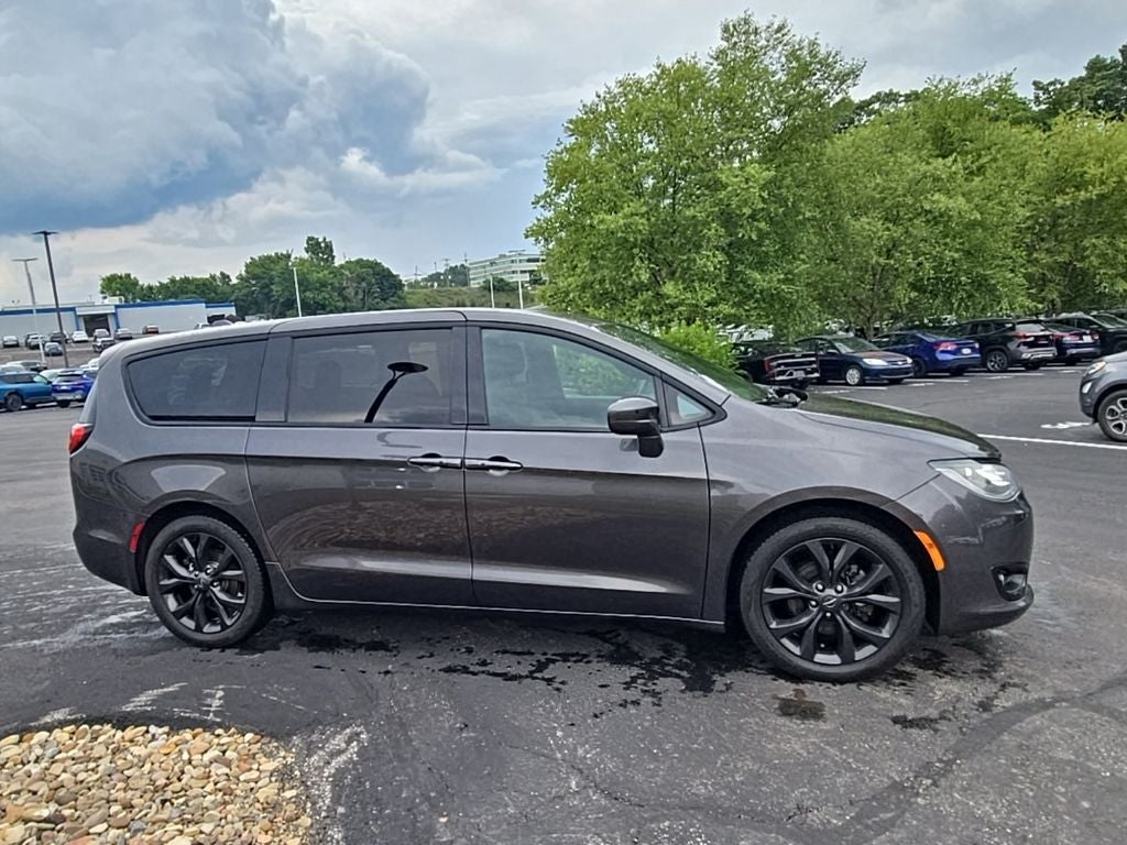 2019 Chrysler Pacifica Touring Plus