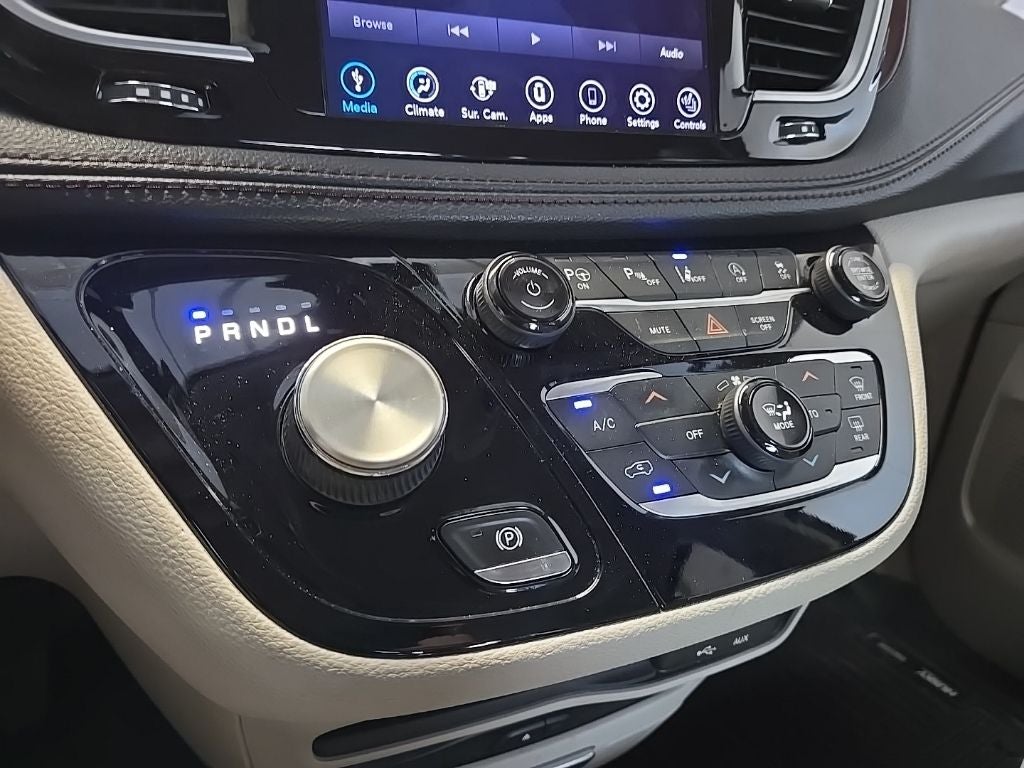 2020 Chrysler Pacifica Limited