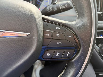 2020 Chrysler Pacifica Hybrid Limited