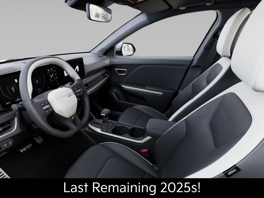 2025 Kia K4 GT-Line Turbo - Photo 17
