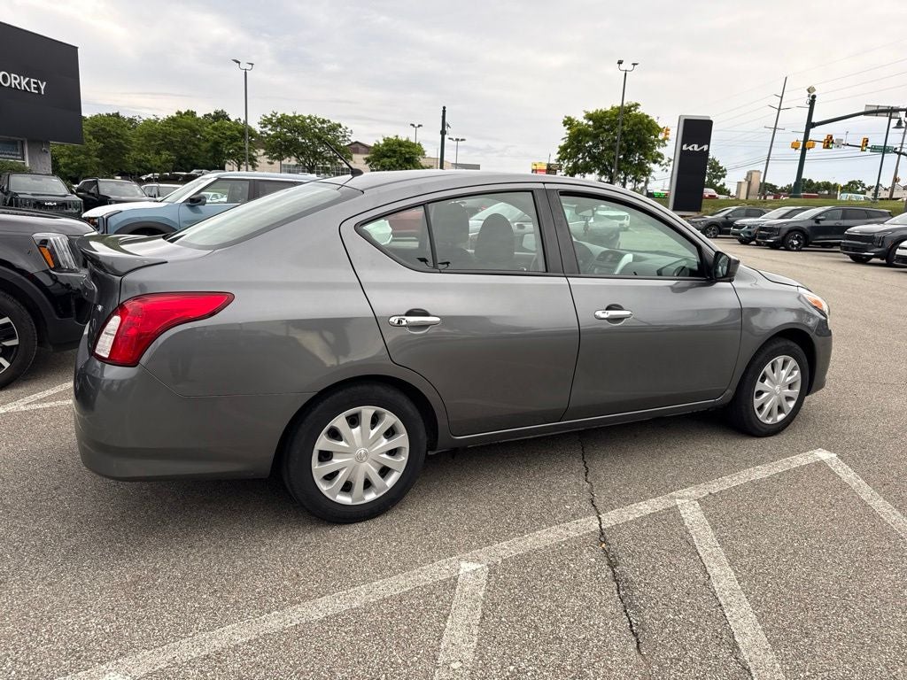 2019 Nissan Versa 1.6 SV