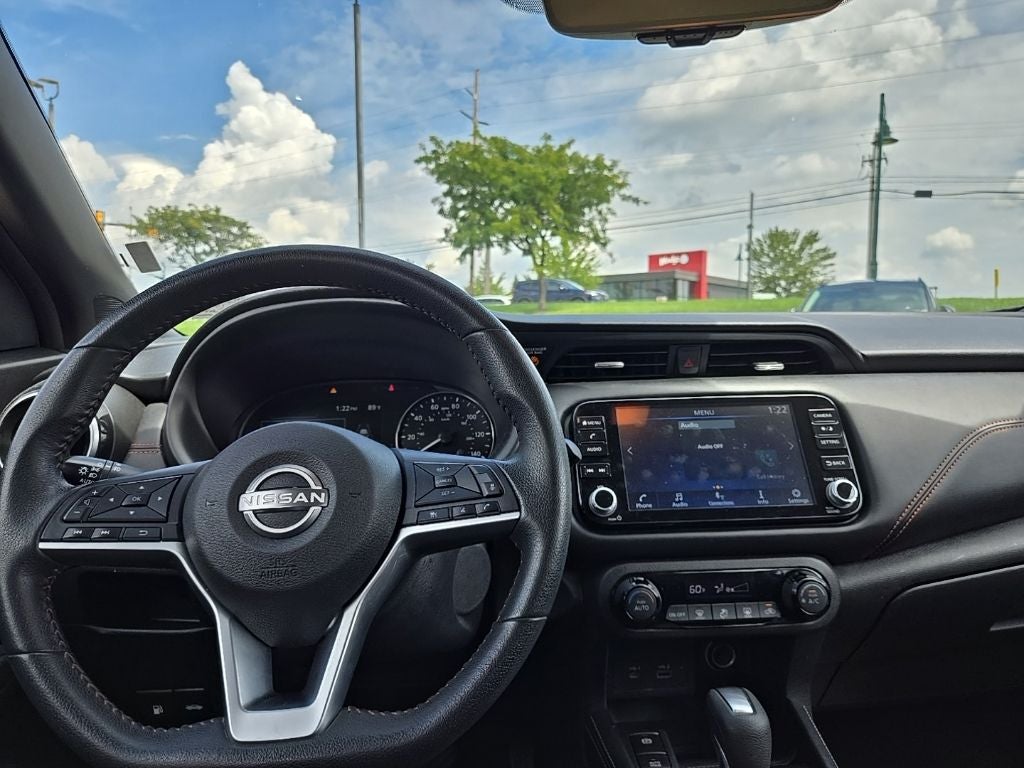2023 Nissan Kicks SR