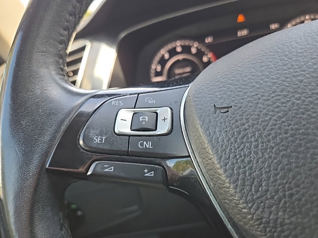 2018 Volkswagen Tiguan 2.0T SEL Premium 4Motion