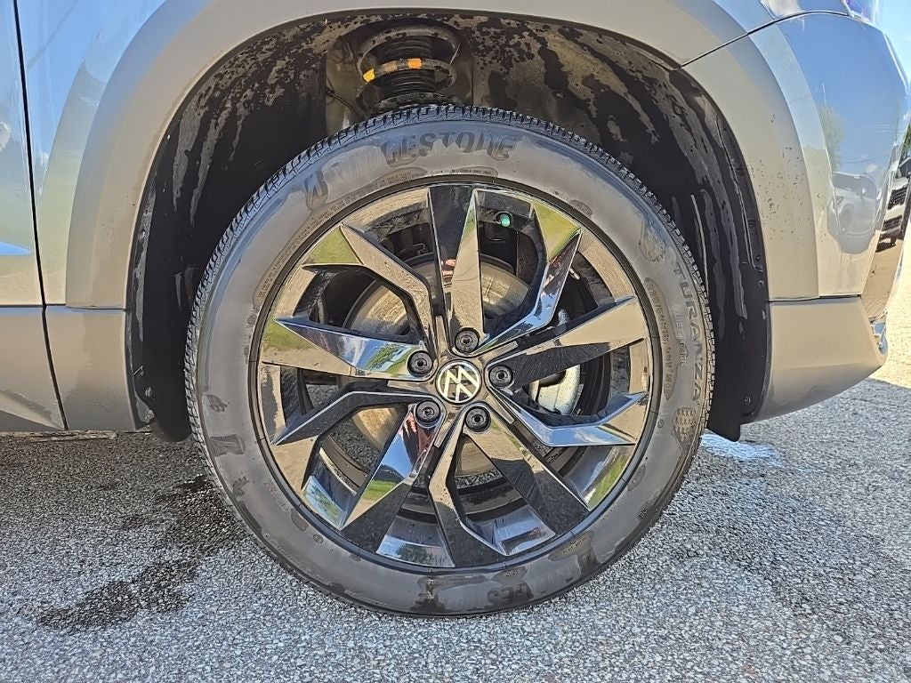 2022 Volkswagen Taos 1.5T SE AWD