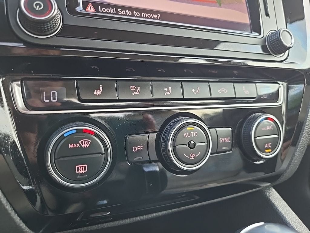 2017 Volkswagen Jetta 1.8T SEL