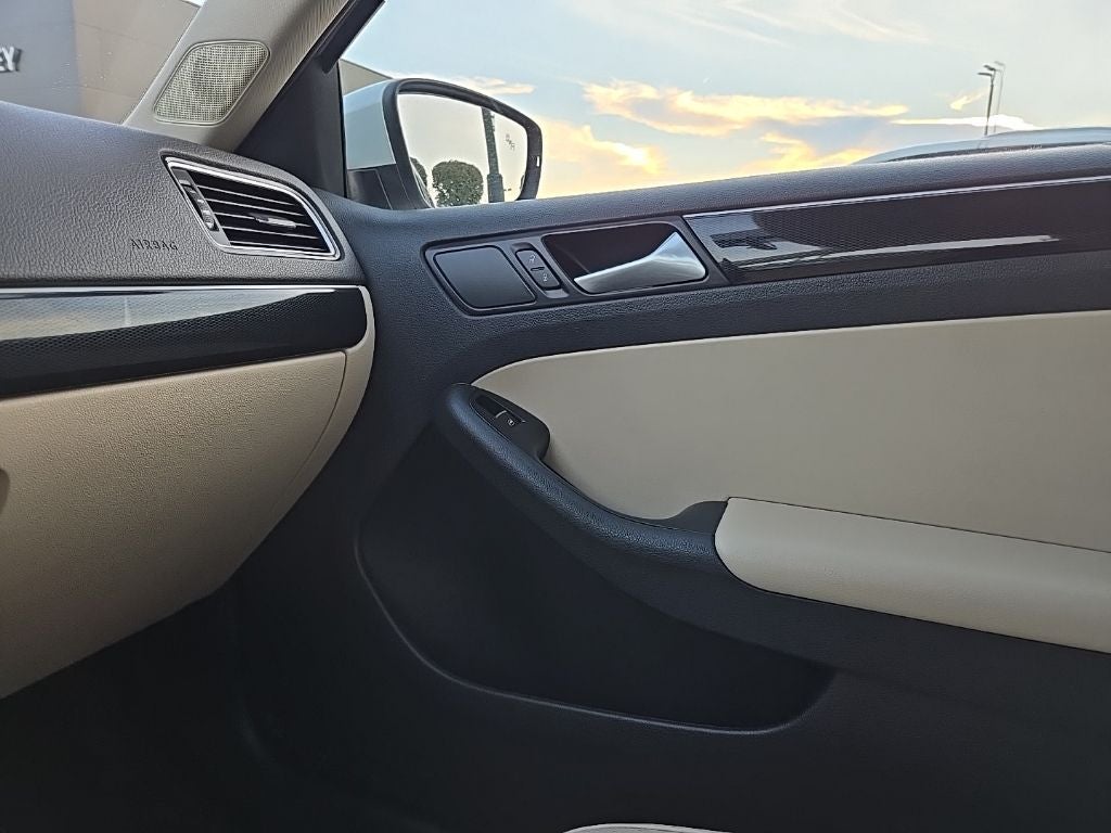 2017 Volkswagen Jetta 1.8T SEL