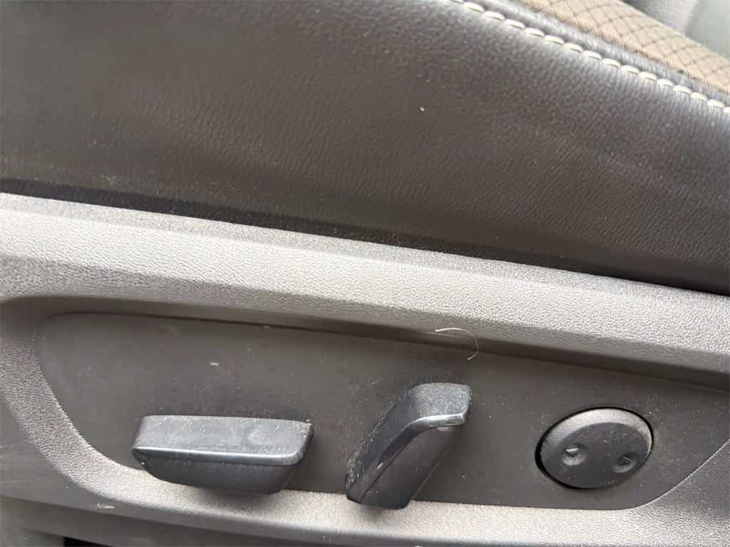 2022 Nissan Pathfinder SL 4WD