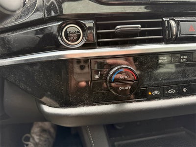 2022 Nissan Pathfinder SL 4WD