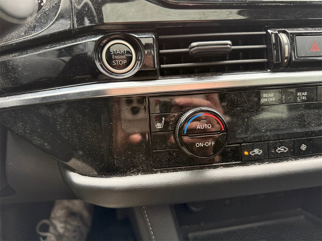 2022 Nissan Pathfinder SL 4WD