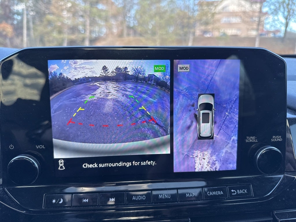 2022 Nissan Pathfinder SL 4WD