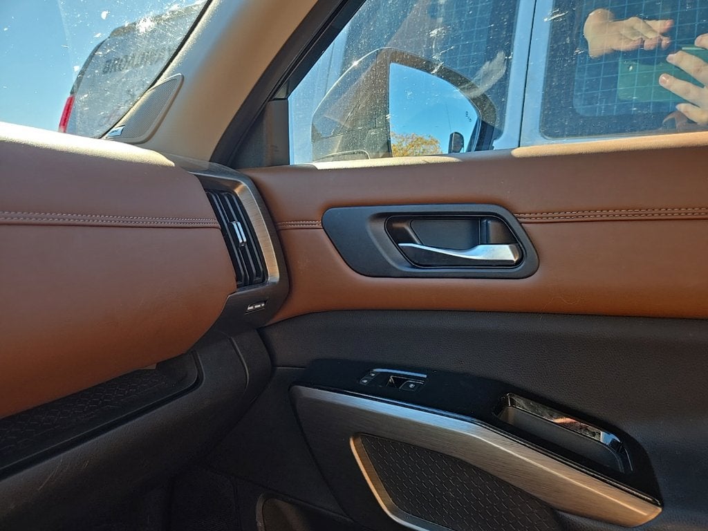 2024 Nissan Pathfinder Platinum 4WD