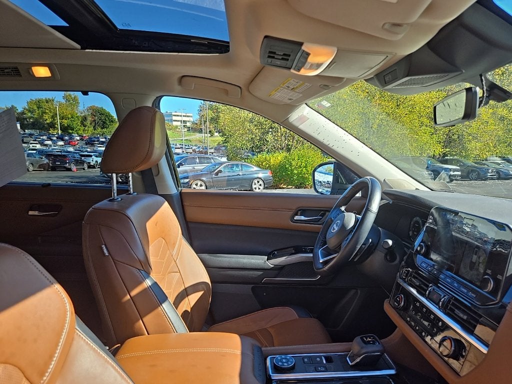 2024 Nissan Pathfinder Platinum 4WD