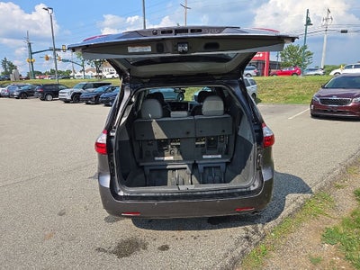 2017 Toyota Sienna XLE Premium 7 Passenger