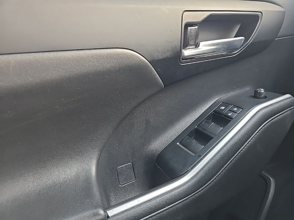 2021 Toyota Highlander XLE AWD