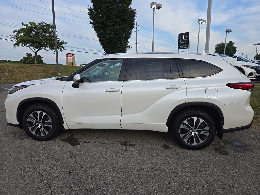 2021 Toyota Highlander XLE AWD