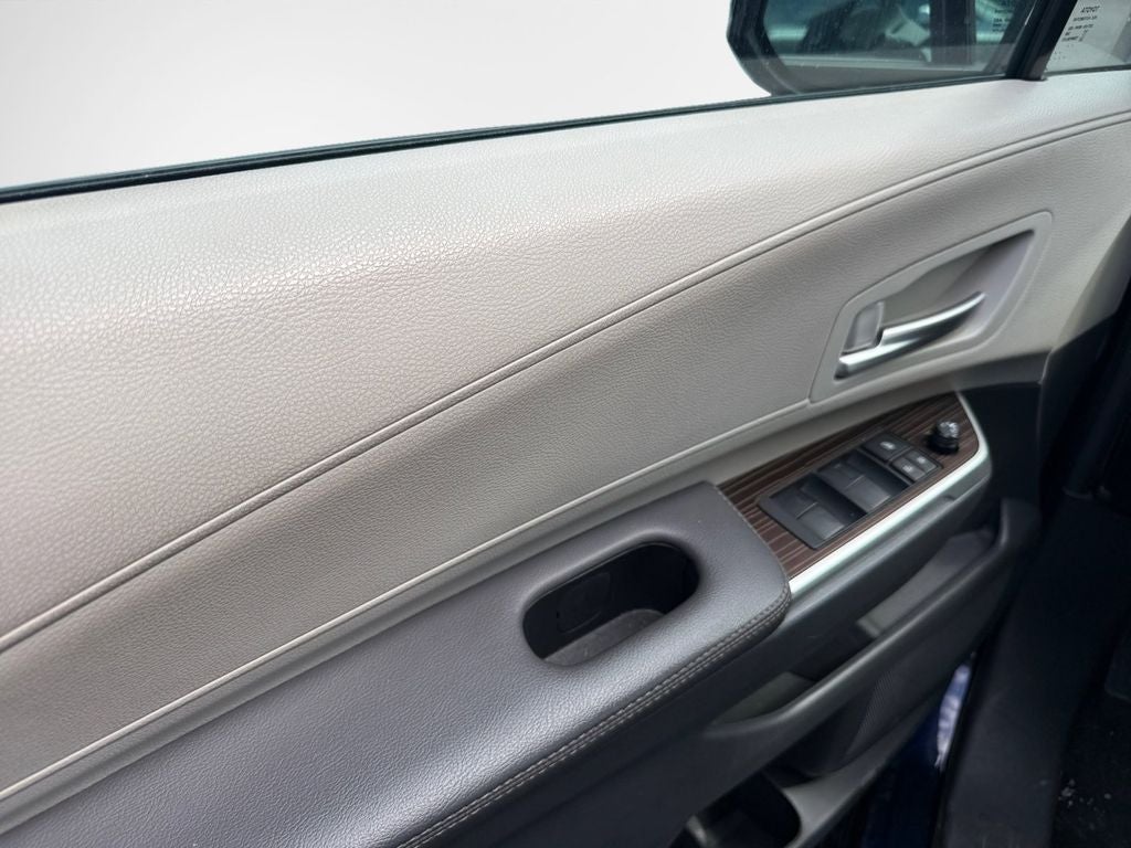 2024 Toyota Sienna XLE 8 Passenger