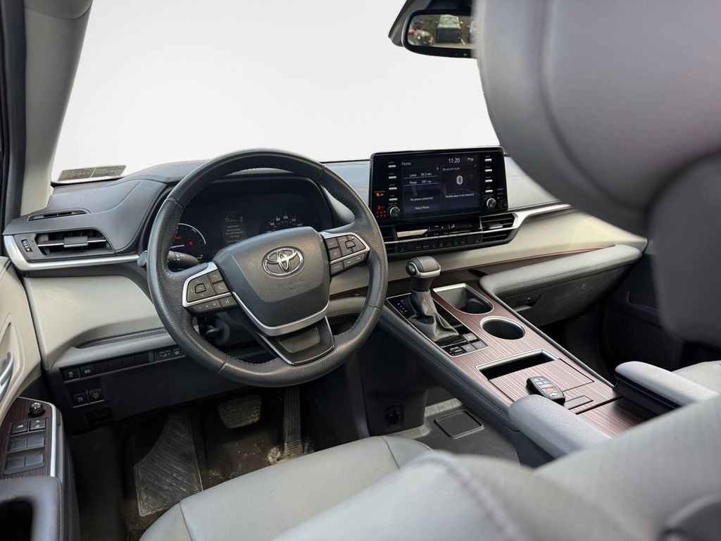 2024 Toyota Sienna XLE 8 Passenger