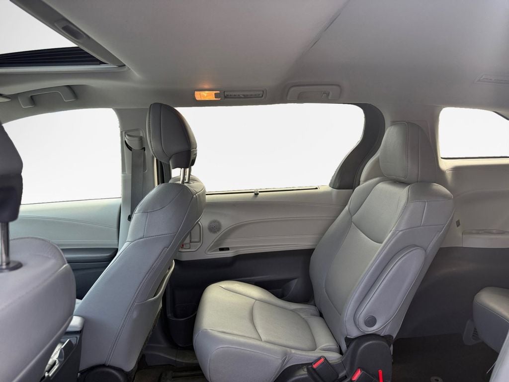 2024 Toyota Sienna XLE 8 Passenger