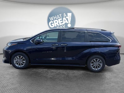 2024 Toyota Sienna XLE 8 Passenger