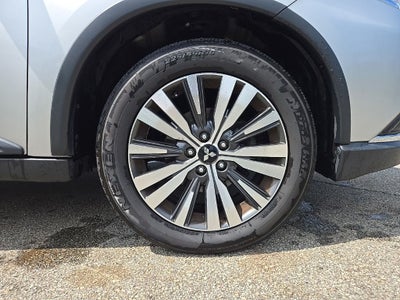 2019 Mitsubishi Outlander ES