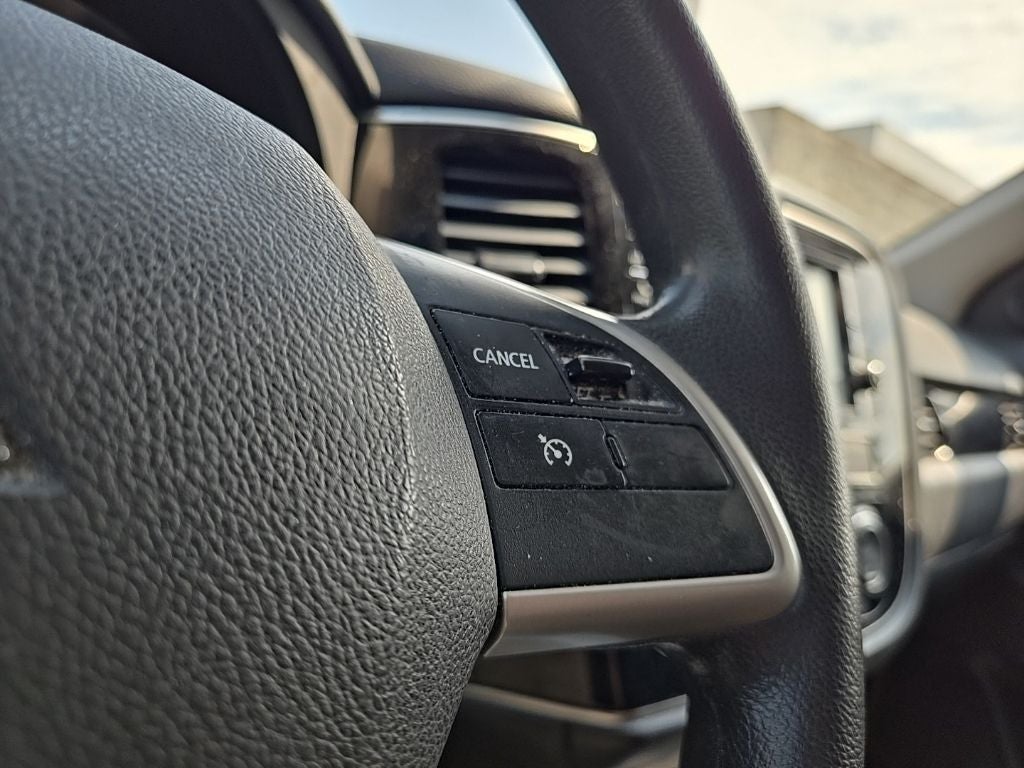 2019 Mitsubishi Outlander ES