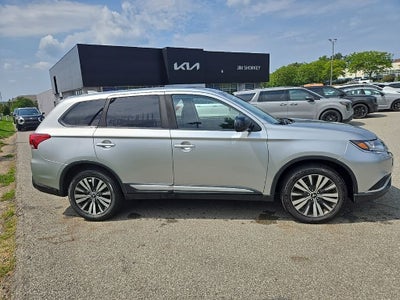 2019 Mitsubishi Outlander ES