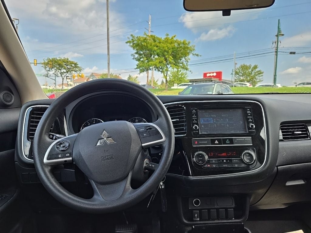 2019 Mitsubishi Outlander ES
