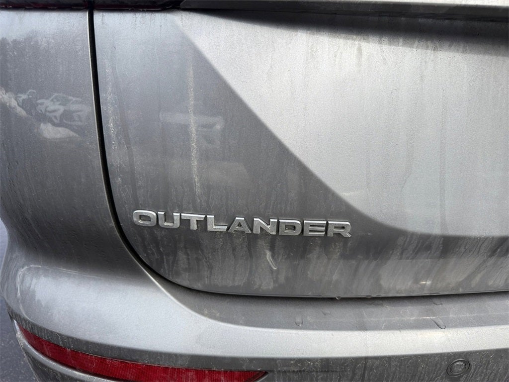 2022 Mitsubishi Outlander Black Edition 4WD