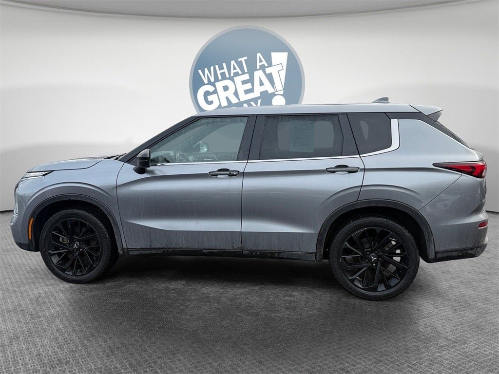 2022 Mitsubishi Outlander Black Edition 4WD