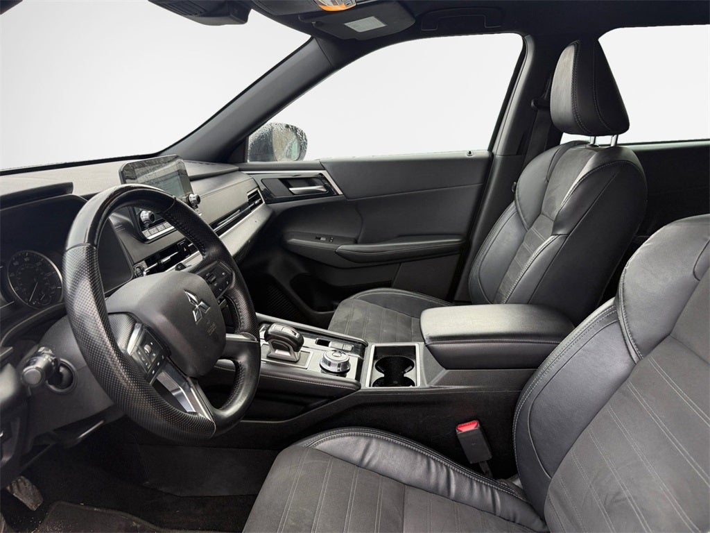 2022 Mitsubishi Outlander Black Edition 4WD