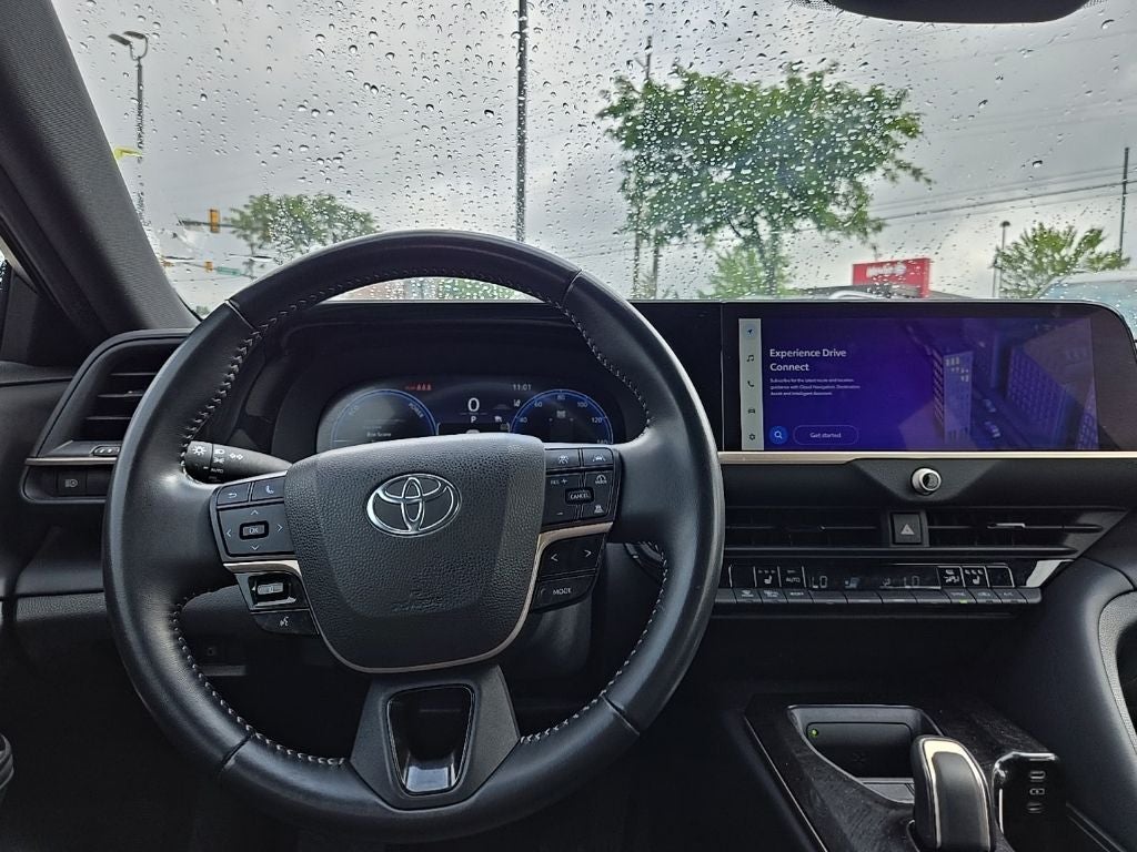 2024 Toyota Crown XLE AWD