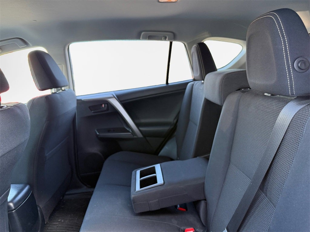 2018 Toyota RAV4 Hybrid LE AWD