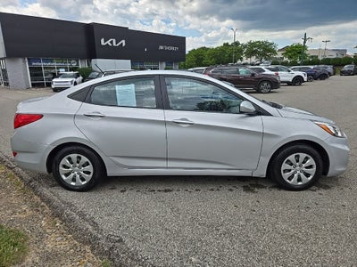 2016 Hyundai Accent SE