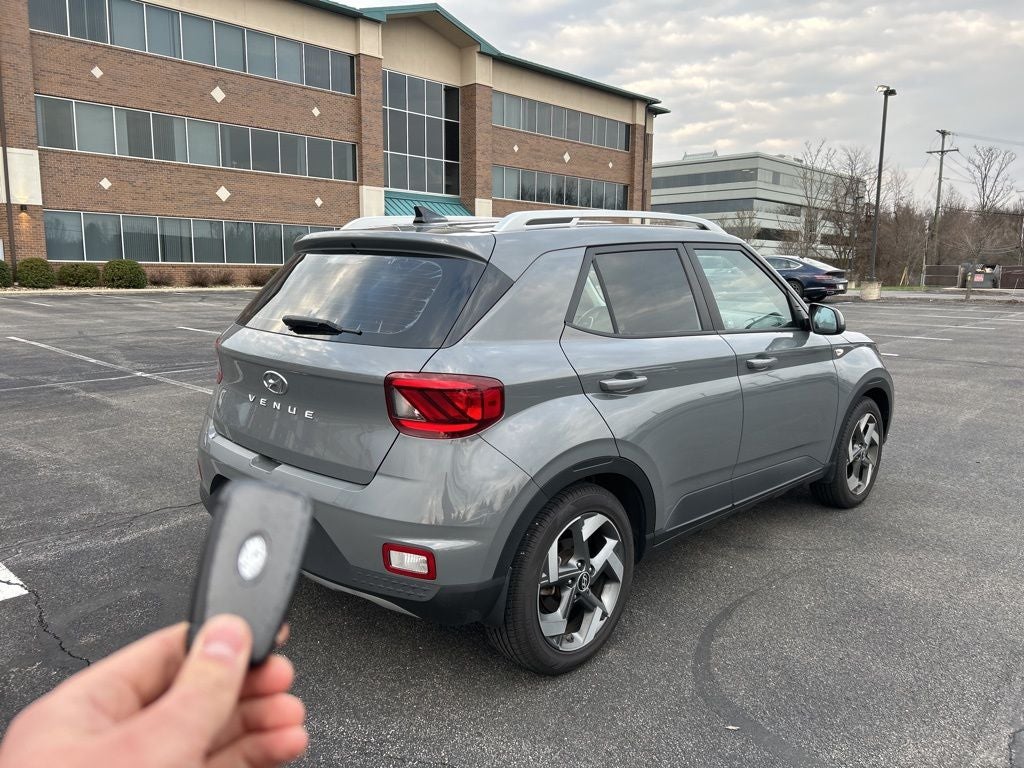 2021 Hyundai Venue SEL