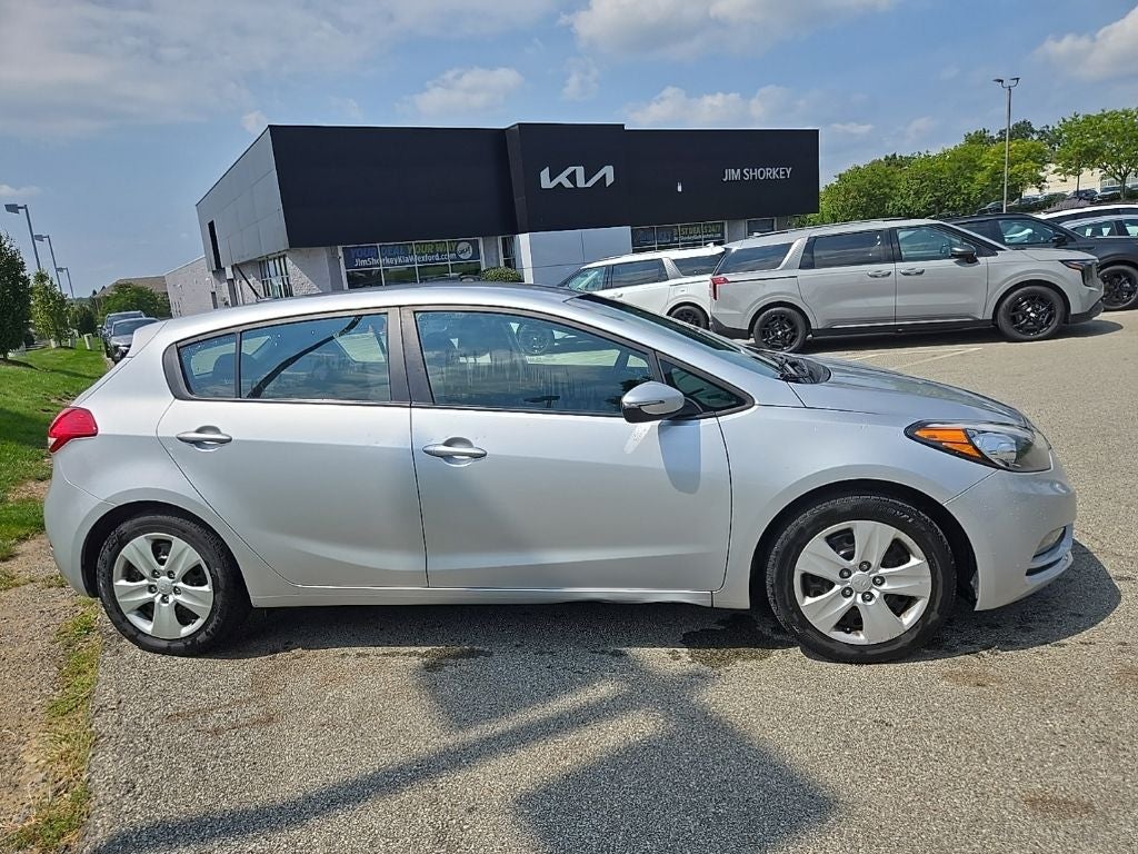 Used 2016 Kia Forte5 LX with VIN KNAFK5A88G5623799 for sale in Wexford, PA