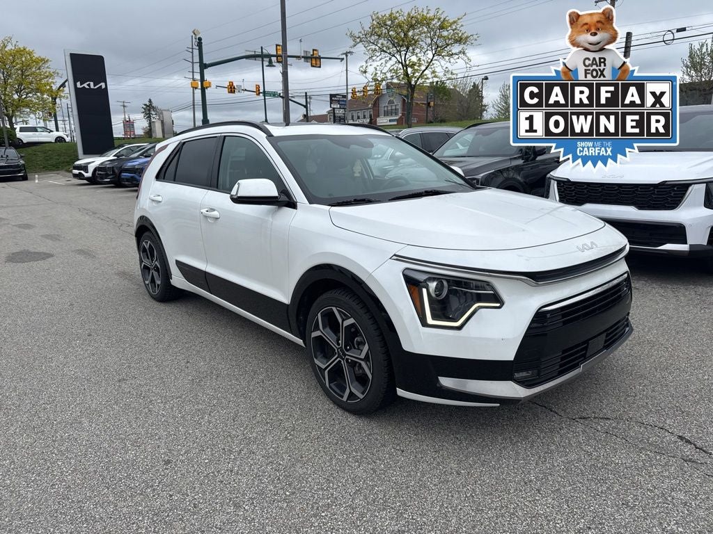 2023 Kia Niro EX Touring HEV's photo