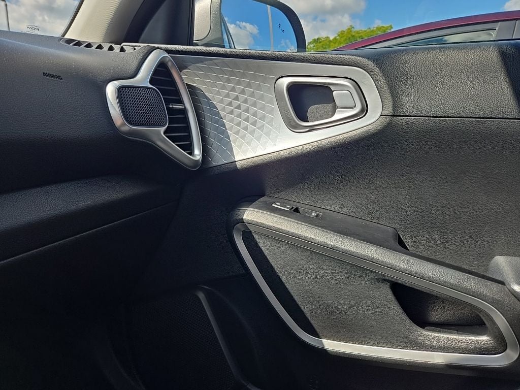 2024 Kia Soul LX W/Tech Pack