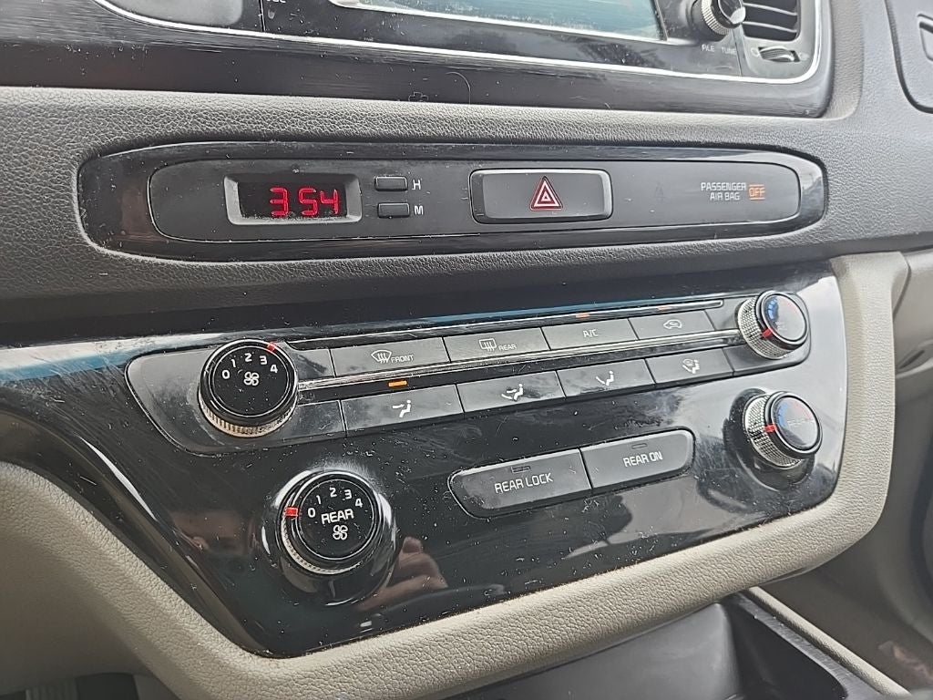 2017 Kia Sedona LX
