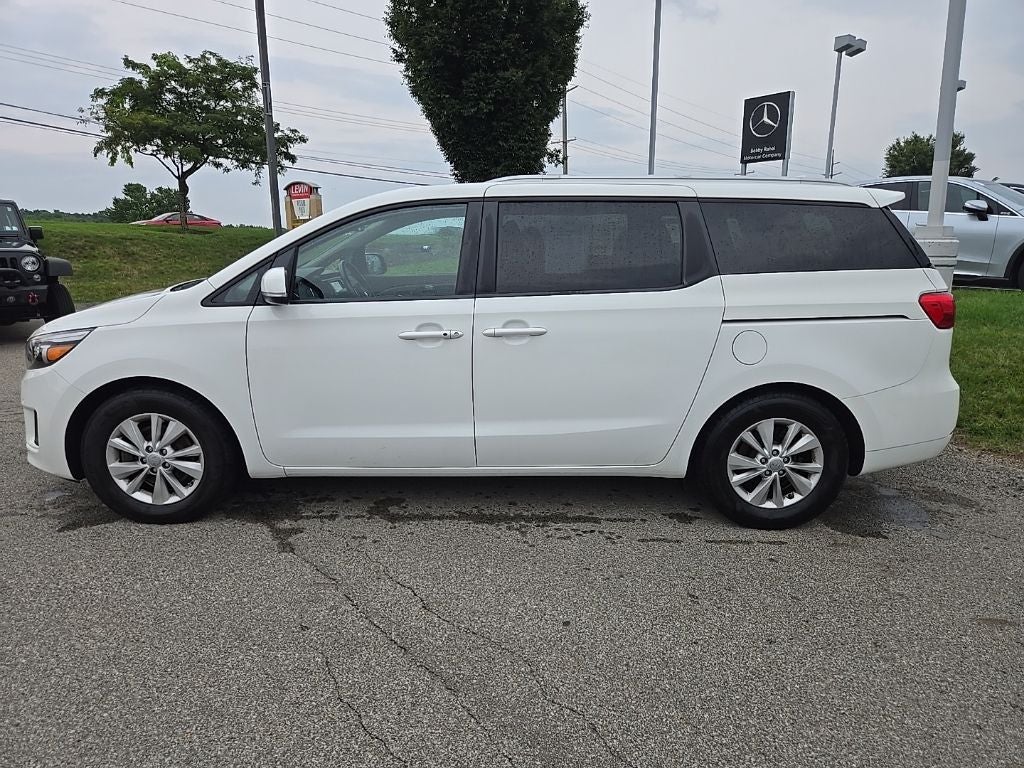 2017 Kia Sedona LX
