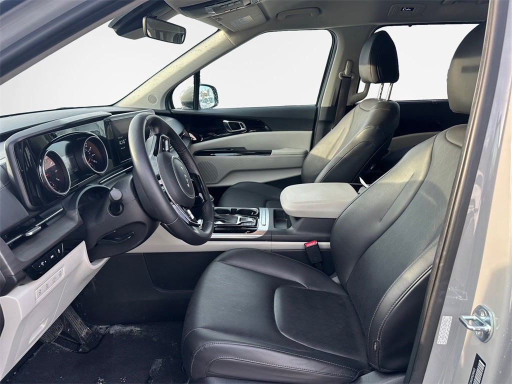 2023 Kia Carnival EX