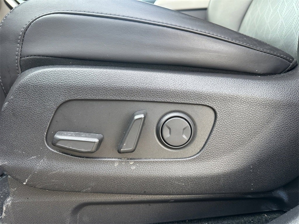 2023 Kia Carnival EX