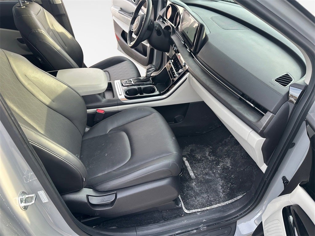 2023 Kia Carnival EX