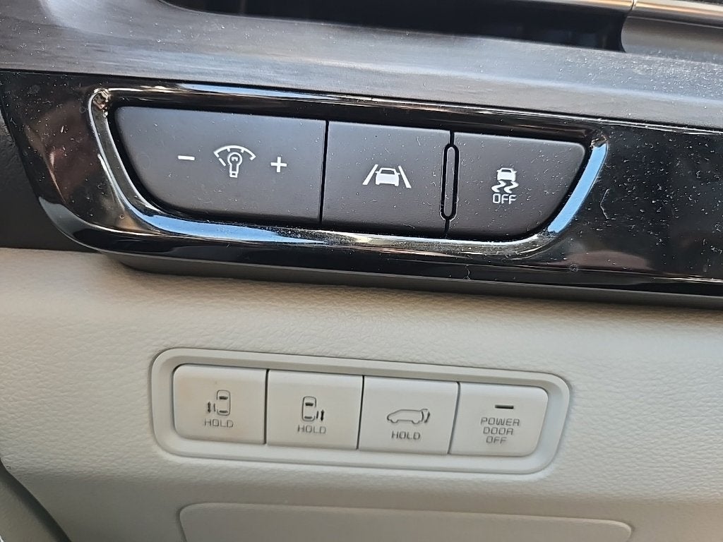 2024 Kia Carnival EX